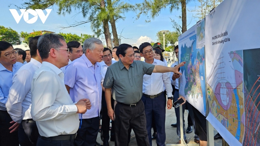 PM inspects key infrastructure development projects in Da Nang